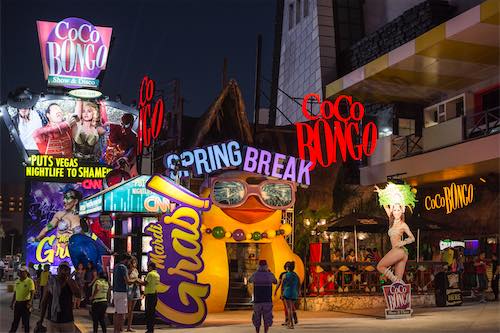 Cancun Nightclub Coco Bongo in Cancun